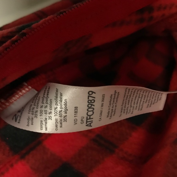 Carters 2T Toddler Sleeper Onesie With Feet NWT Polar Bear Red & Black Fleece - Picture 8 of 8